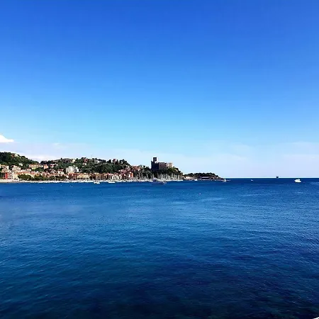 Puntadellestelle Apartamento La Spezia